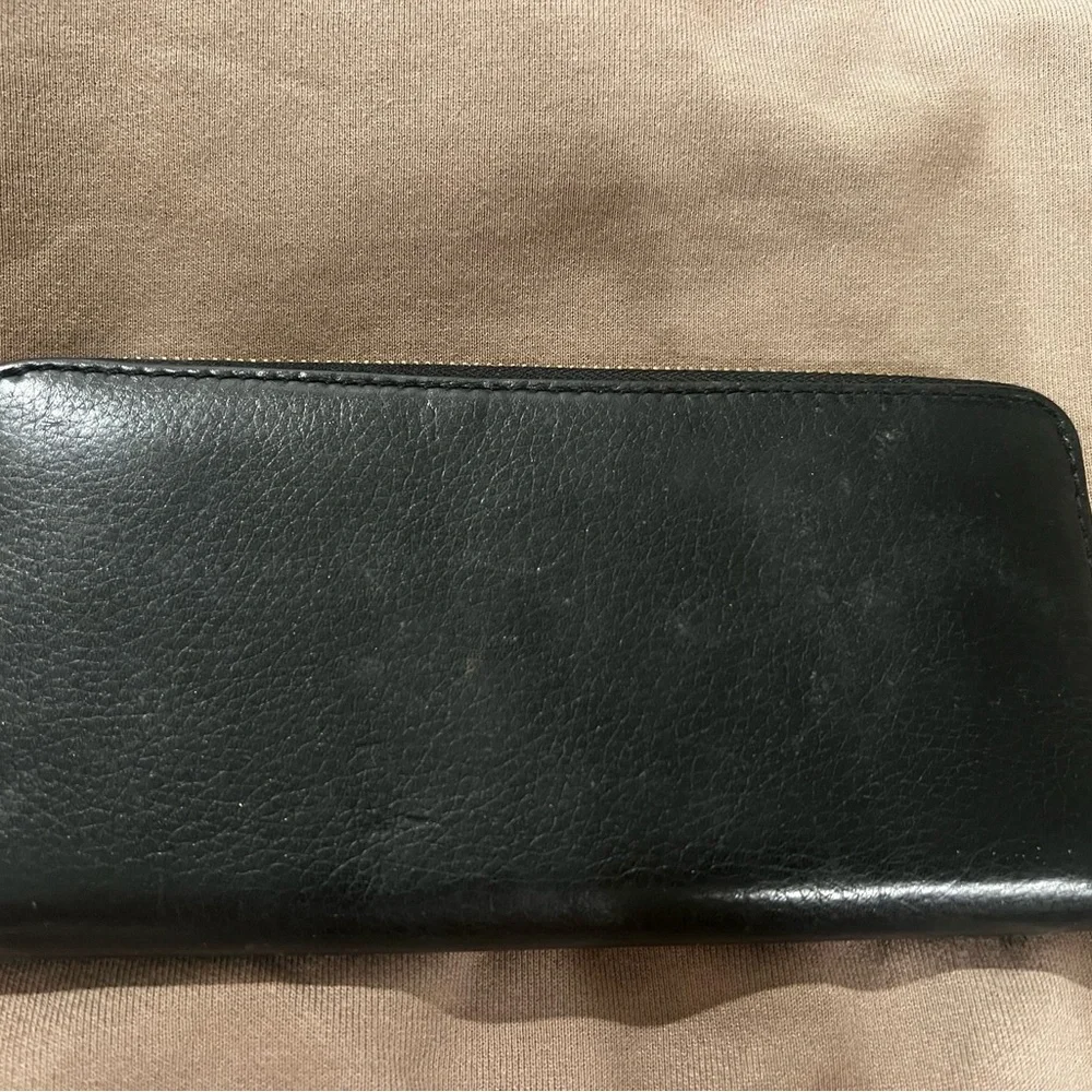 Michael Kors full size gold zipper wallet - Picture 3 of 3